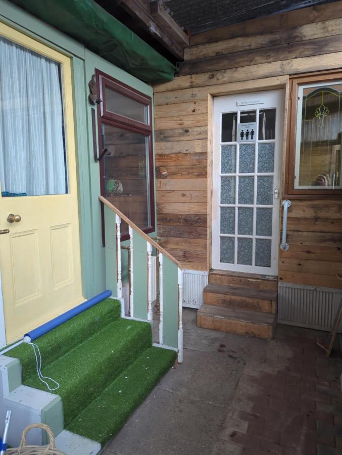 The Old Hay Barn Apartment Bursledon Bagian luar foto